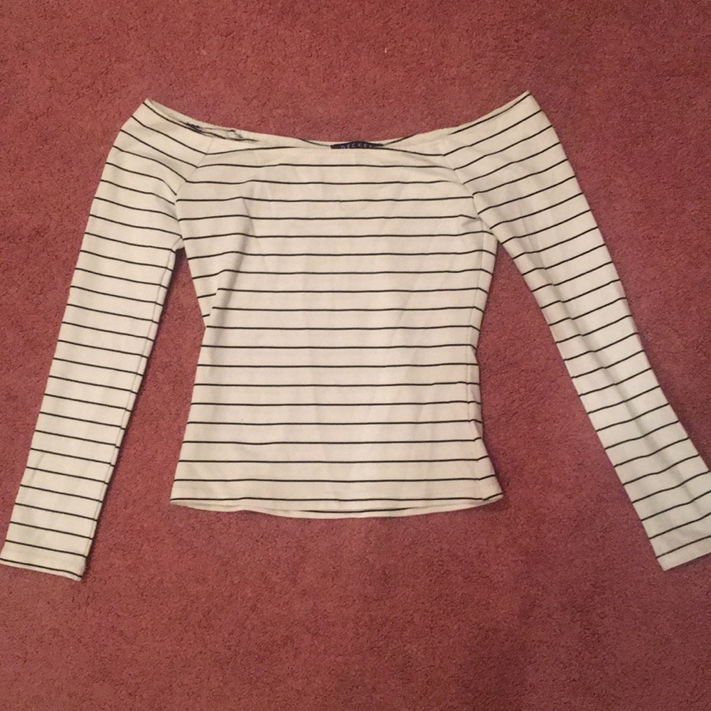 Off the shoulder long sleeve